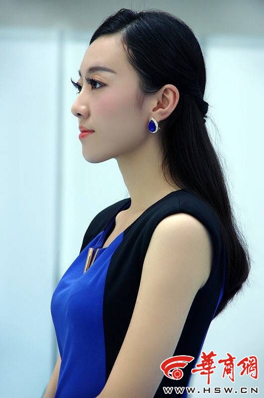 西安十一国际车展 美女车模大搜集(组图)