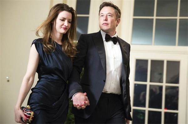 这就是埃隆-马斯克(elon musk)的妻子妲露拉莱莉(talulah riley)的