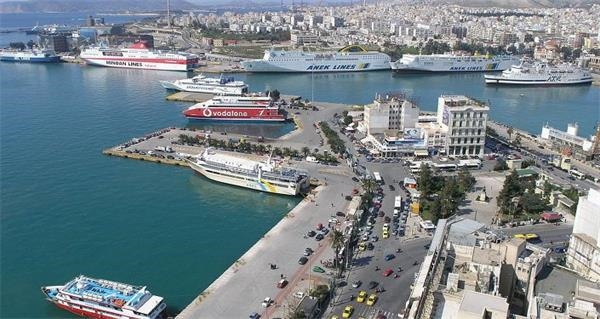 中国远洋完成希腊最大港口比雷埃夫斯港收购