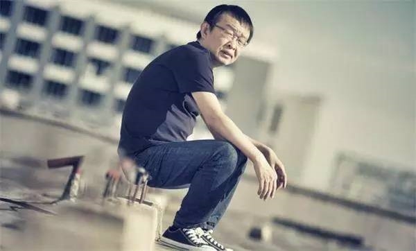 从200亿估值到20亿欠款,曾是国产优衣库,雷军最爱的男人!却在上市之前跌入谷底,这其中……
