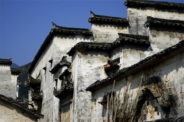 徽派建筑集徽州山川风景之灵气,融风俗文化之精华,风格独特,结构严谨