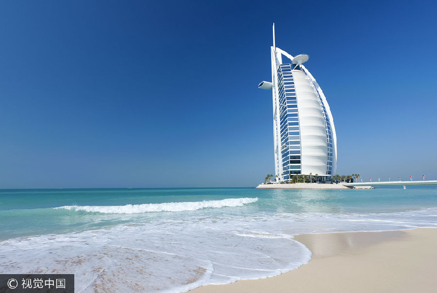 2.5万美金一晚的房间你敢住吗 迪拜帆船酒店吓