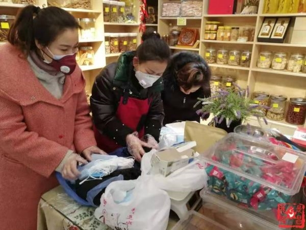 快讯：四川美女扛回5800个口罩！浙江人背回2吨