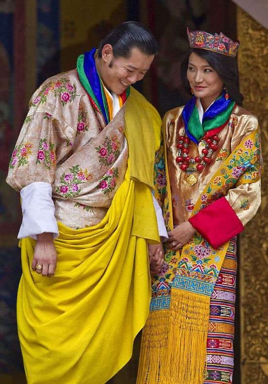 不丹美艳王妃孕照曝光 7岁就与国王私定终身