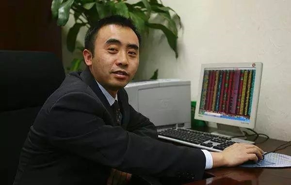 <strong>王宏远</strong>