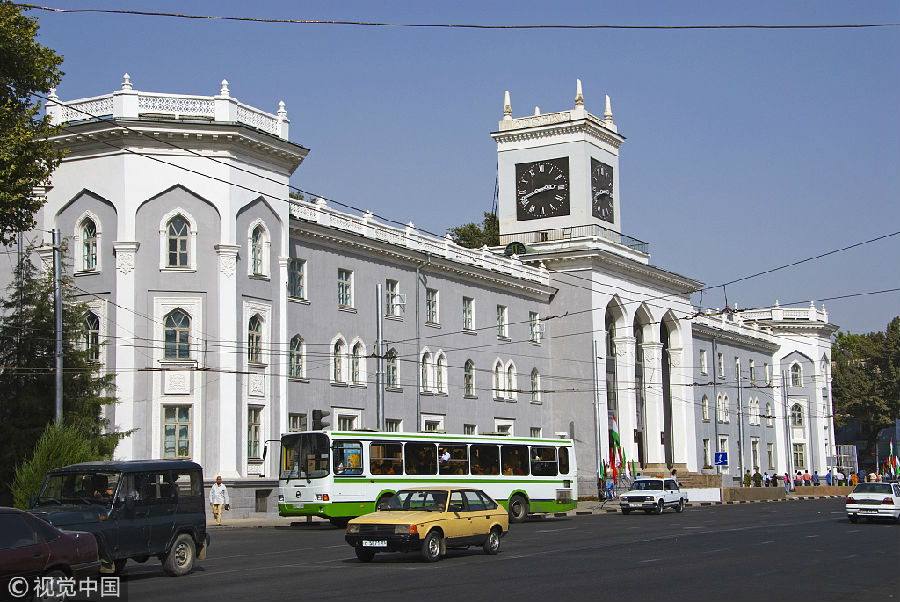 中国最穷的一个邻国 首都太破了 还不如中国的