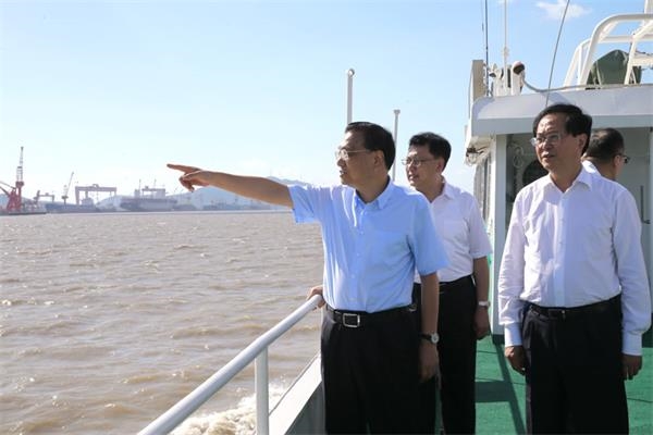 李克强舟山乘船考察：浙江要走在沿海对外开放前列