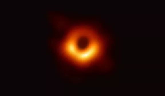 重磅!全球首张黑洞照片公布!上海天文台牵头