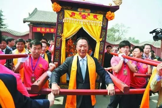 暴涨600亿!郭台铭宣布参选 富士康概念股火了