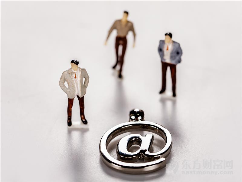 九人小组接掌鸿海