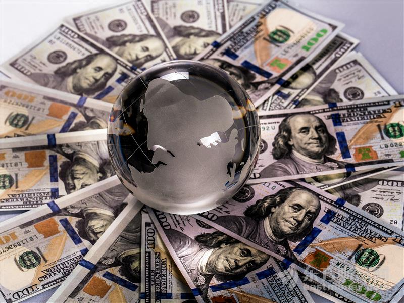 美联储维持联邦基金利率不变