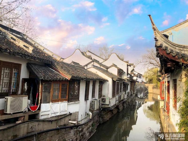 他是半人半神的疯子 身价千亿