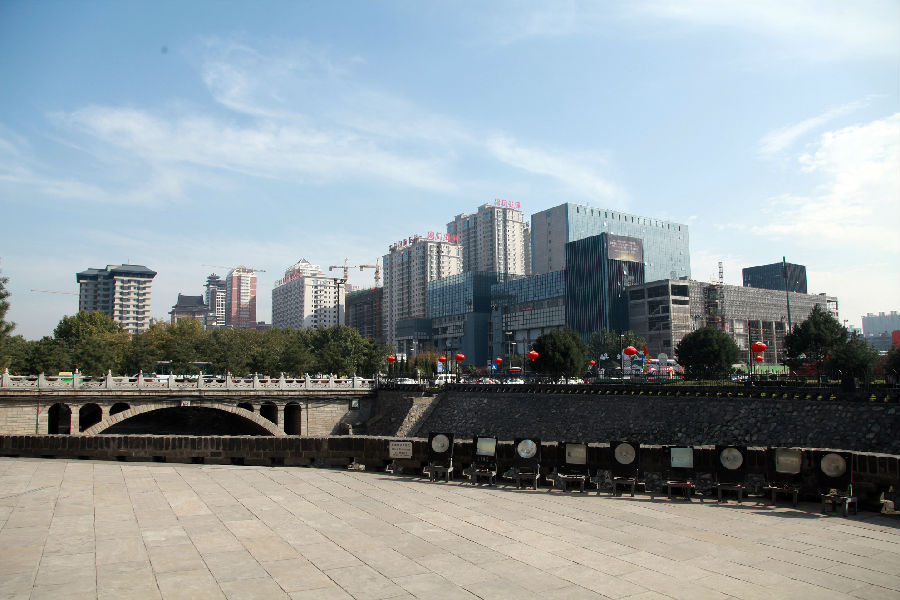 QJ6741847568.jpg