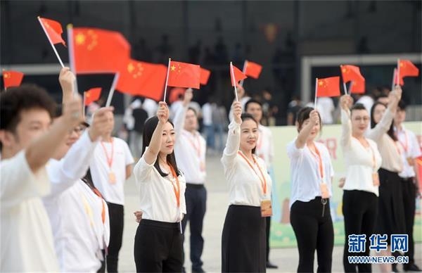 (社会)(3)多地举行祝福香港·点赞祖国“活动