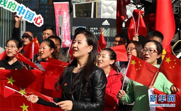 (社会)(5)多地举行祝福香港·点赞祖国活动