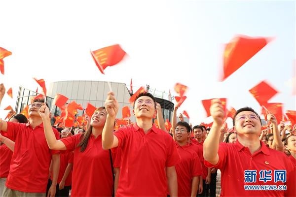 (社会)(8)多地举行祝福香港·点赞祖国活动