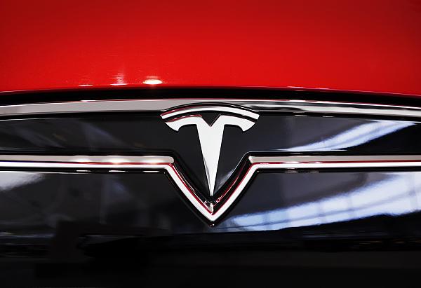 特斯拉国产Model 3起步价将降至24.99万元