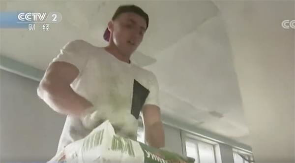 网球双打大满贯冠军当起超市理货员!体育产业“休克” 如何自救?