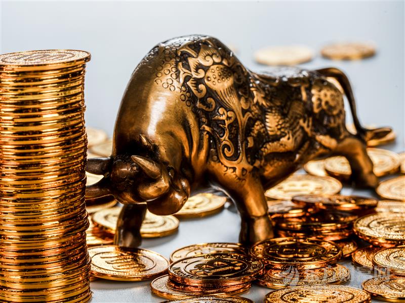 金价首次突破2000美元