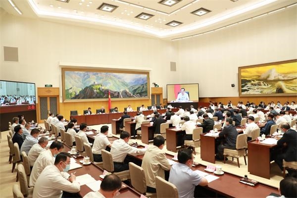 李克强在全国深化“放管服”改革优化营商环境电视电话会议上发表重要讲话
