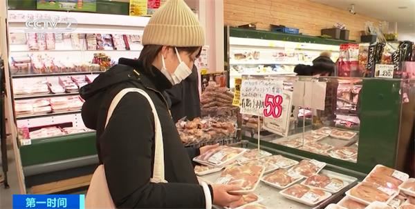 这里鸡肉价格竟超过猪肉！官方预测：未来还要接着涨！咋回事？