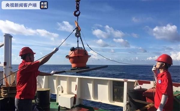捷报！“向阳红01”船在印度洋首次成功布放洋底综合观测潜标